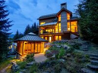 CUSTOM-BUILT WHISTLER CHALET