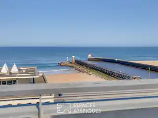 Sunlit Sophistication Overlooking Capbreton’s Beaches