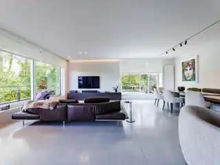 Sublime Renovated Apartment