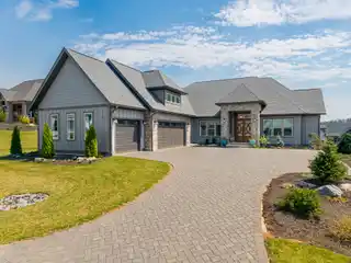 Luxury and Easy One-level Living