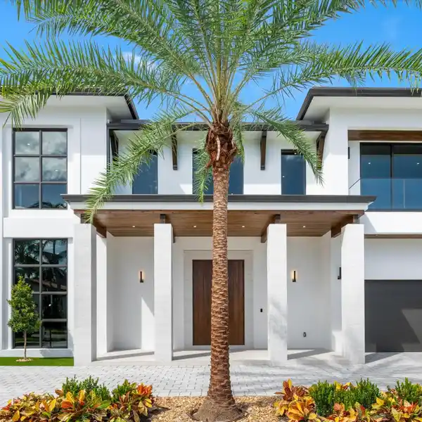EXTRAORDINARY CUSTOM HOME IN MIZNER PARK