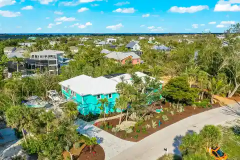 Fully Remodeled Home Steps to the Beach