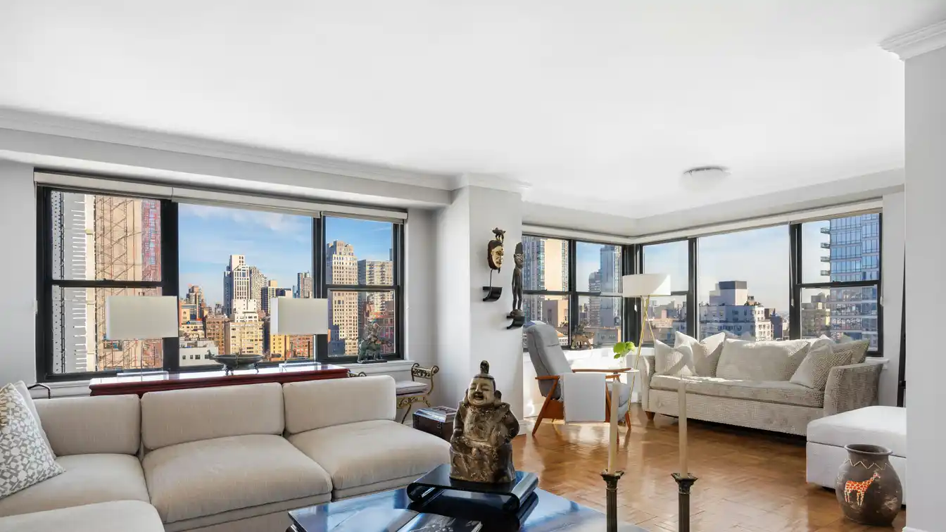 Sunny and Spacious One Bedroom with Great Views
