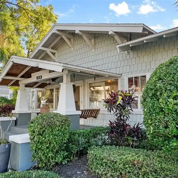 STUNNINGLY RESTORED AND REIMAGINED HISTORIC BUNGALOW