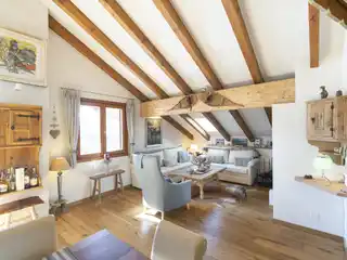 Pontresina: Modern Penthouse Maisonette with Views and Charm