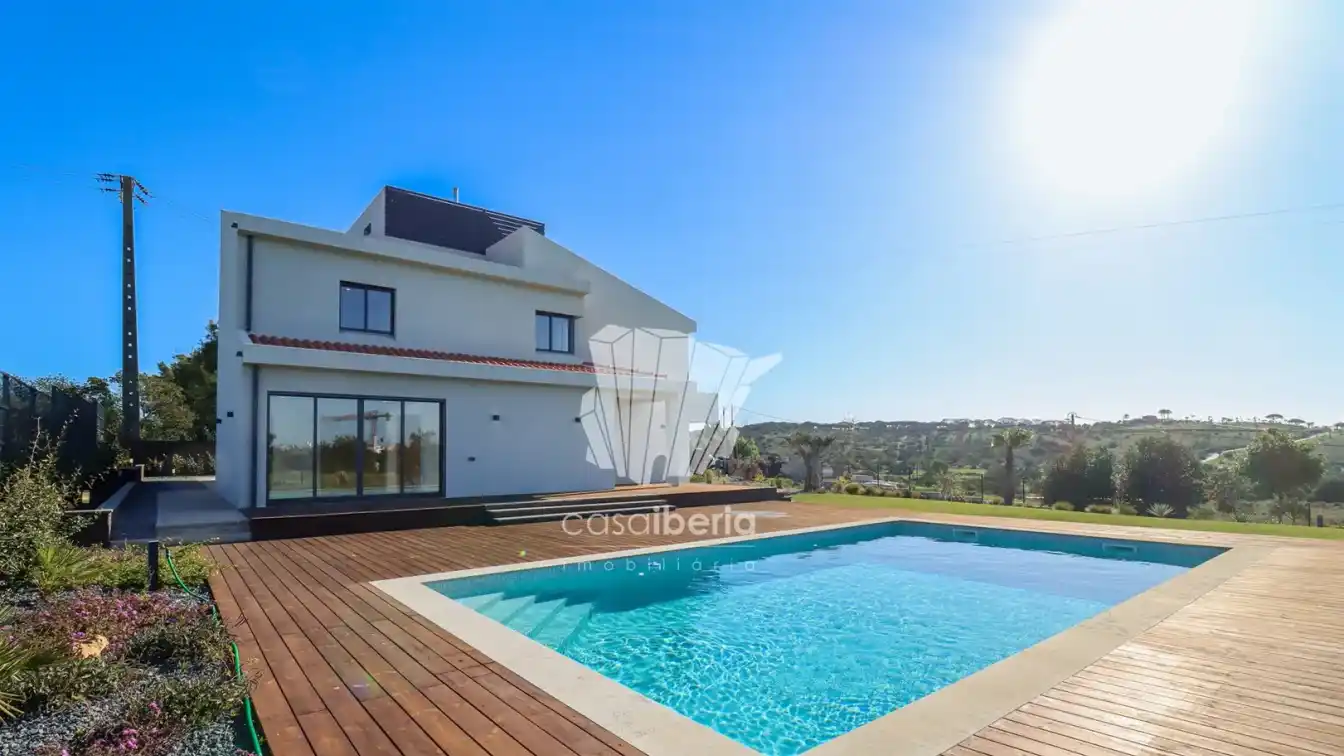 Exceptional Seven Bedroom Villa