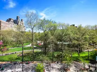 Flexible Half-Floor Residence
