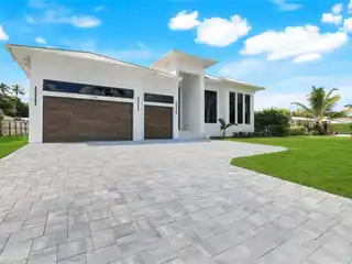 Modern Luxury with Timeless Craftsmanship