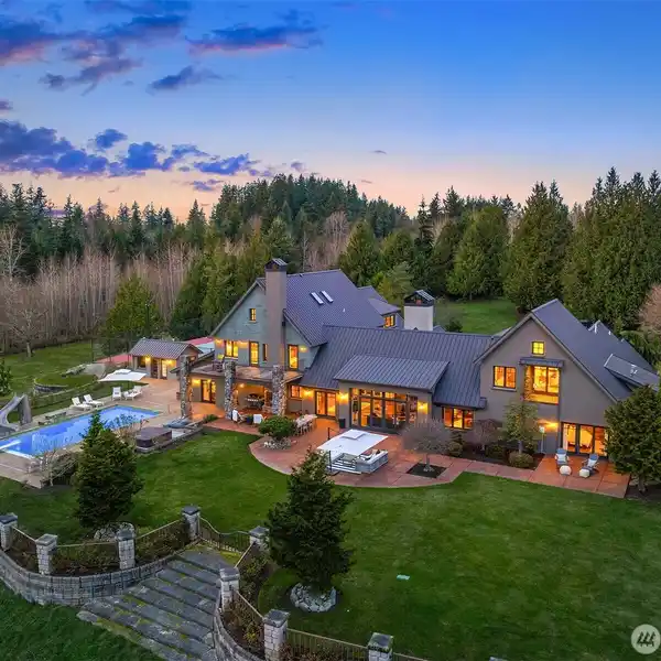 UNPARALLELED RESORT-STYLE PRIVATE ESTATE
