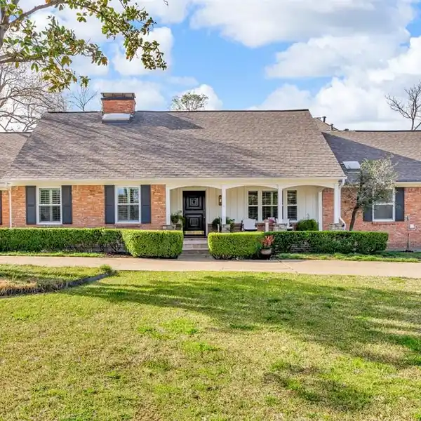 BEAUTIFULLY UPDATED HOME