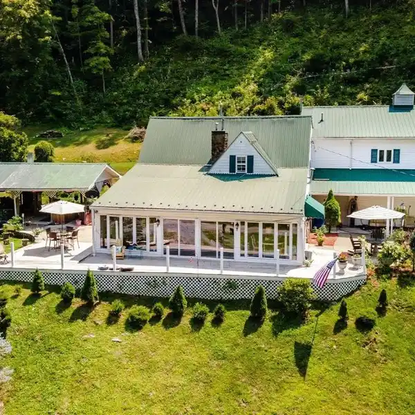 COUNTRY LIVING WITH MODERN COMFORTS AND AMENITIES