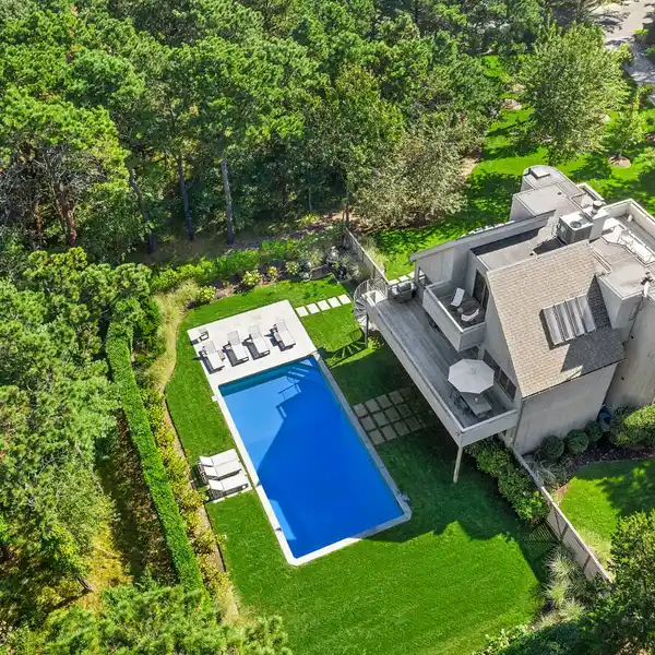 NEWLY RENOVATED MODERN HOME