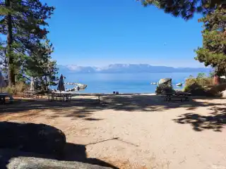 Modern Comforts Amidst Tahoe’s Tranquil Beauty