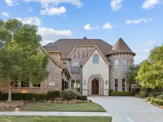 Timeless Architecture and Outdoor Luxury in Vibrant Neighborhood