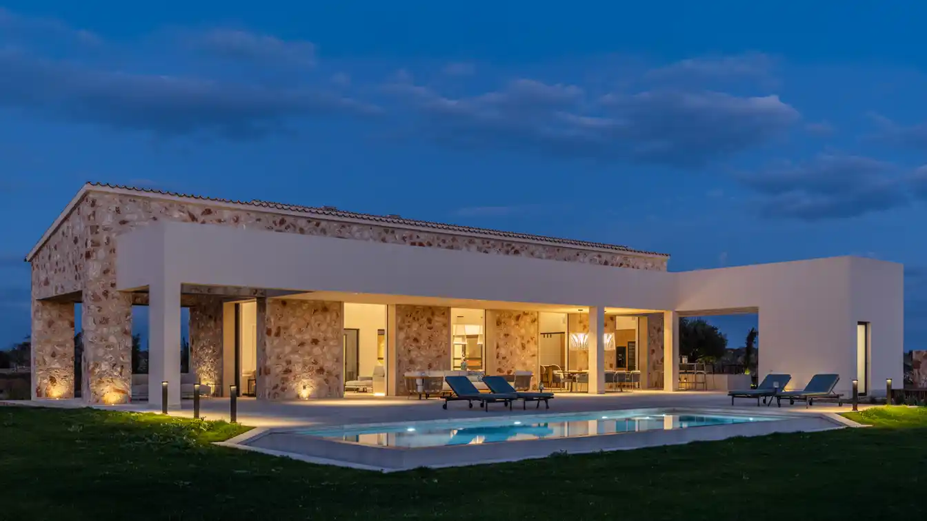 Modern Semi-detached Finca with Natural Stone Walls and Pool