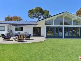 The Ultimate Indoor-Outdoor Lifestyle in Malibu
