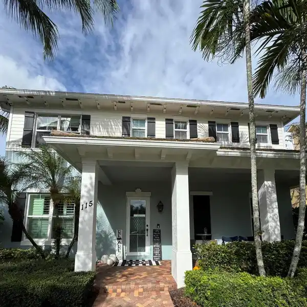 MODERN COMFORT WITH PRIVATE POOLSIDE ESCAPE
