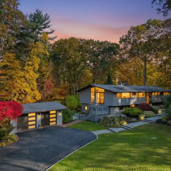 STUNNING MID-CENTURY MARVEL