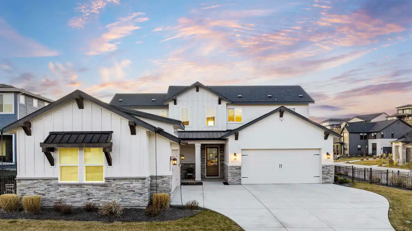 Spectacular Home in Highly Coveted Harris North