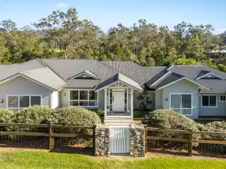 Immaculate Home in a Paradise Setting