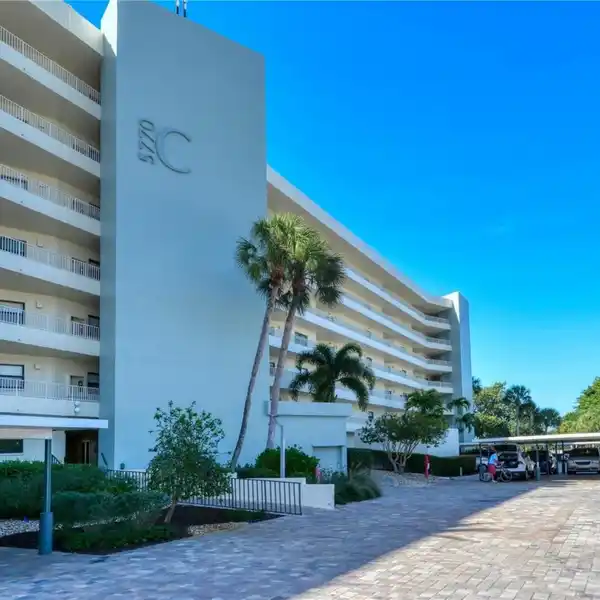 FABULOUS TURNKEY FURNISHED END UNIT CONDO