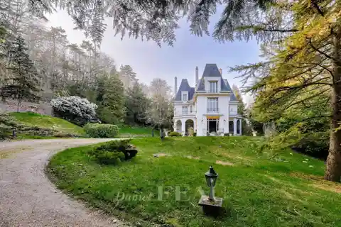 Majestic 19th Century Estate with Grand Grounds