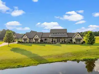 Surf Farm - 55-Acre Luxury Estate