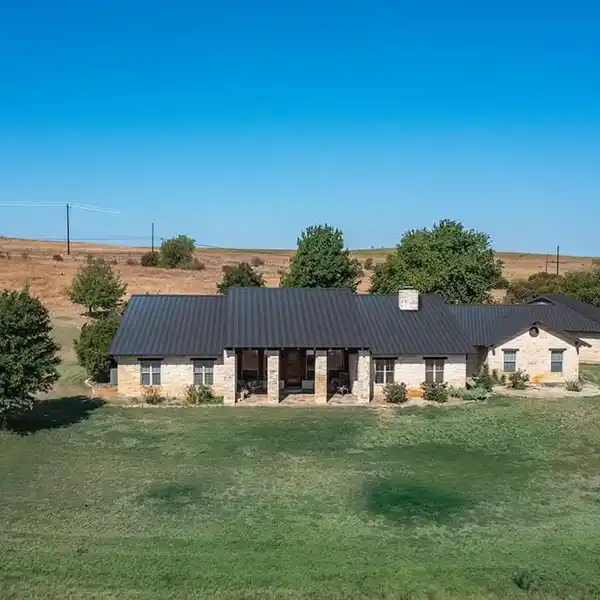 EIGHT ACRES OF RUSTIC YET MODERN LUXURY WITH A RELAXED LIVABLE STYLE