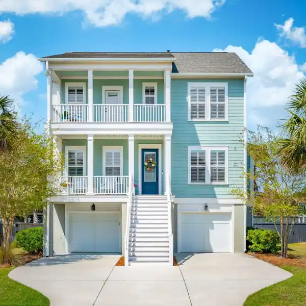 BEAUTIFULLY MAINTAINED ELEVATED HOME