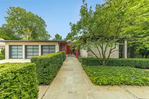 Architectural Masterpiece on a Ravine Lot
