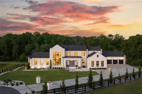 Modern Masterpiece on 5.6 Acres