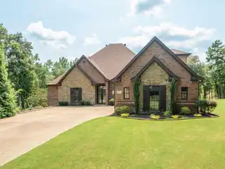 Elegant Lakeside Living in Red Oak Ridge