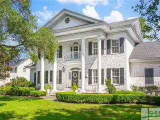 Quintessential Savannah Charm and Elegance