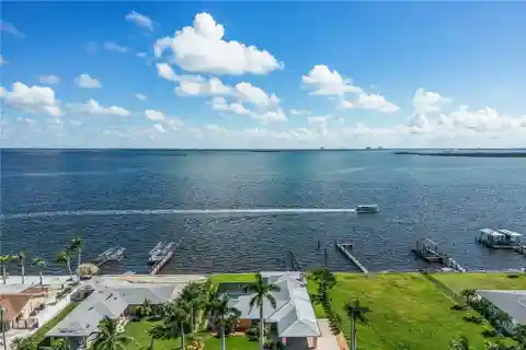 Beautiful Bayfront Home in St. James City
