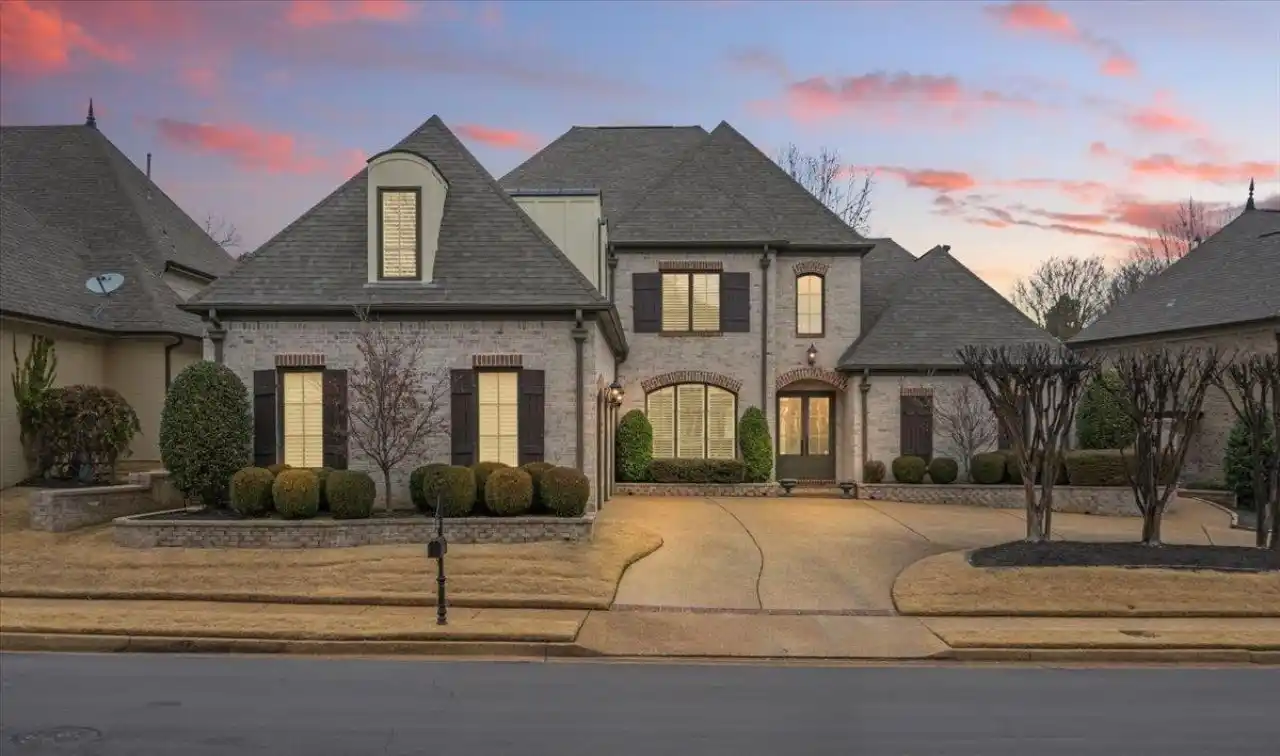 Exquisite Custom Home in Memphis National Golf Club