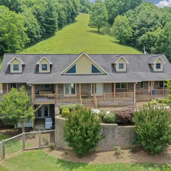 EXPANSIVE 56-PLUS-ACRE ESTATE WITH UNPARALLELED AMENITIES