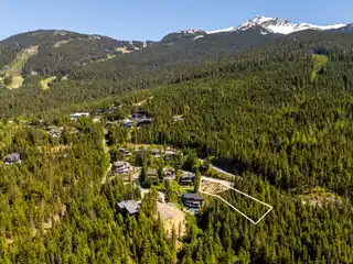 Exceptional Ski-in/ Ski-out Lot in Luxurious Kadenwood
