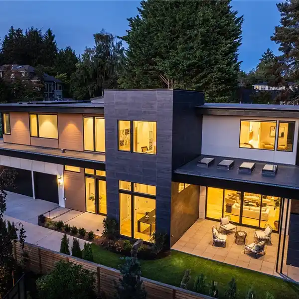 RARE BLEND OF INNOVATION AND ELEGANCE