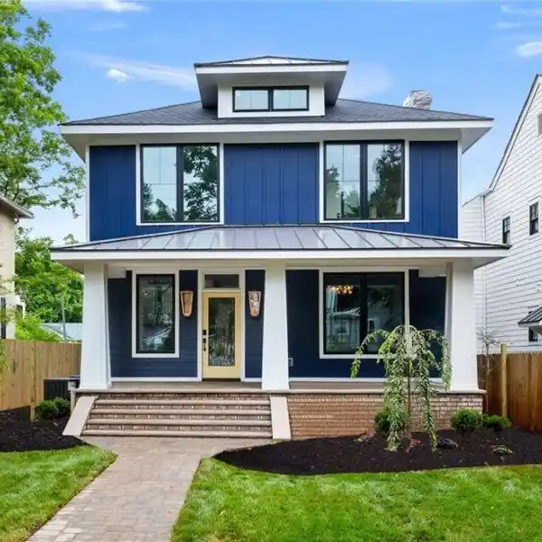 BEAUTIFULLY TRANSFORMED 1920S CRAFTSMAN HOME