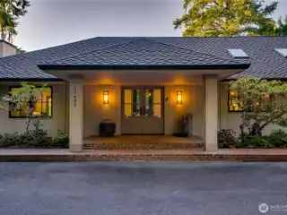 Waterfront Living on Idyllic Lake Steilacoom