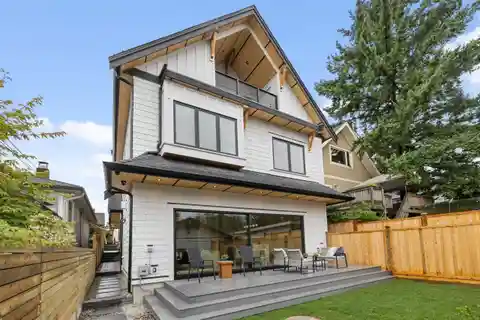 Modern Duplex Living with Private Yard