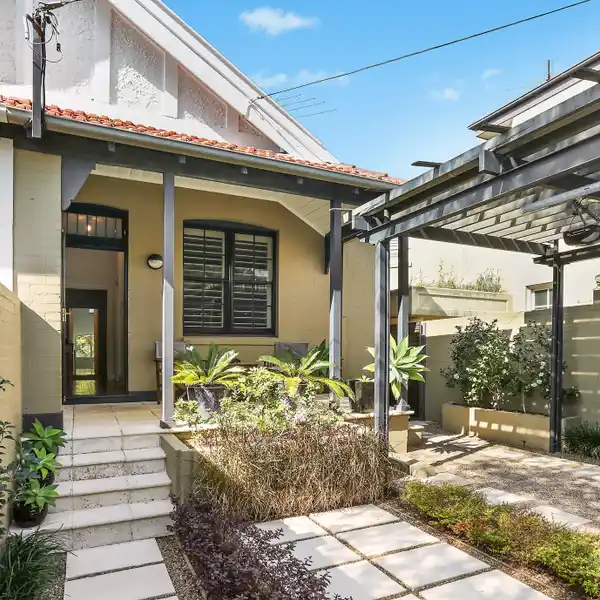 UNEXPECTEDLY SPACIOUS FEDERATION HOME