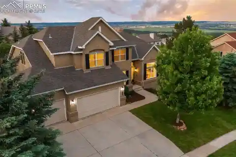 Exceptional Home in Aought-after Peregrine