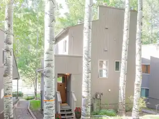 Beautifully Renovated Mountain Retreat