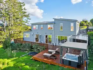 Versatile Family Estate in Growing West Auckland