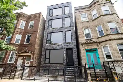 New Construction Duplex up in West Town