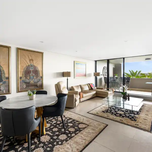 HARBOURVIEW ELEGANCE IN EXCLUSIVE SEAFORTH VILLAGE