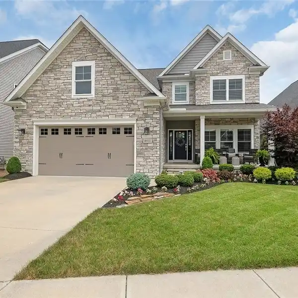 MASTERFULLY DESIGNED CUSTOM HOME