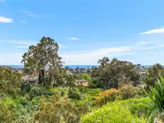 Beautifully Maintained Home in Shorecliffs Terrace