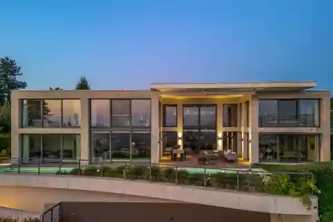 Refined Living Above Lake Zug with Panoramic Views